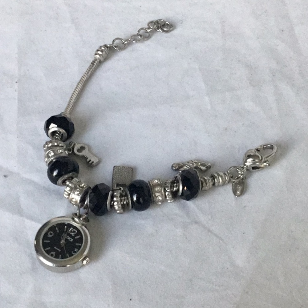 WOMEN‎ CHARMED BRACELET